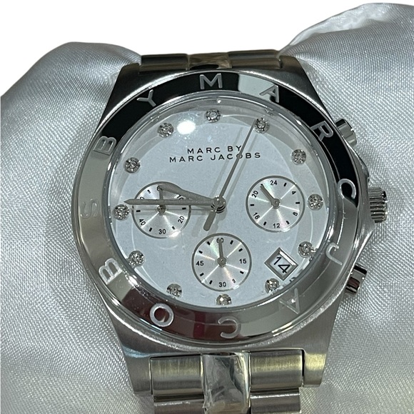 MARC BY MARC JACOBS WOMEN'S STAINLESS STEEL WATCH MBM3100 - Picture 8 of 15